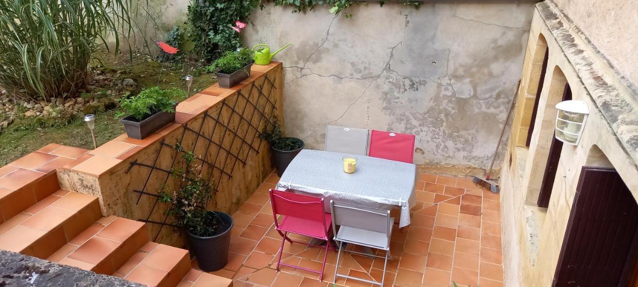 Studio Avec Terrasse Et Jardinet En Centre Ville Bergerac Exterior foto